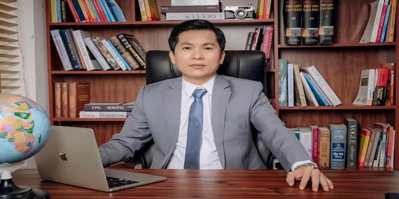 Tác giả Tác giả Hoàng Tú về hành trình khởi đầu